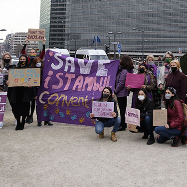 Violenza contro le donne, la Convenzione di Istanbul a dieci anni dalla sua entrata in vigore: un primo bilancio 