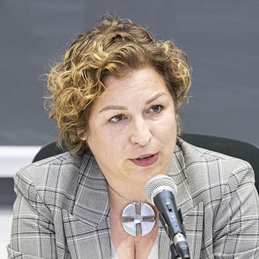 L’impatto dei conflitti sui diritti umani, tra istruzione, salute e protezione dei più deboli