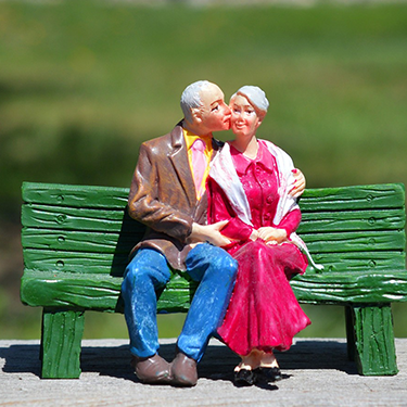 Anziani e assistenza: un network multidisciplinare per co-progettare il futuro