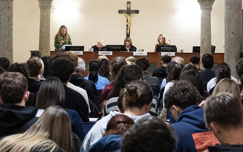 Sistema motorio, architettura della mente e del legame umano