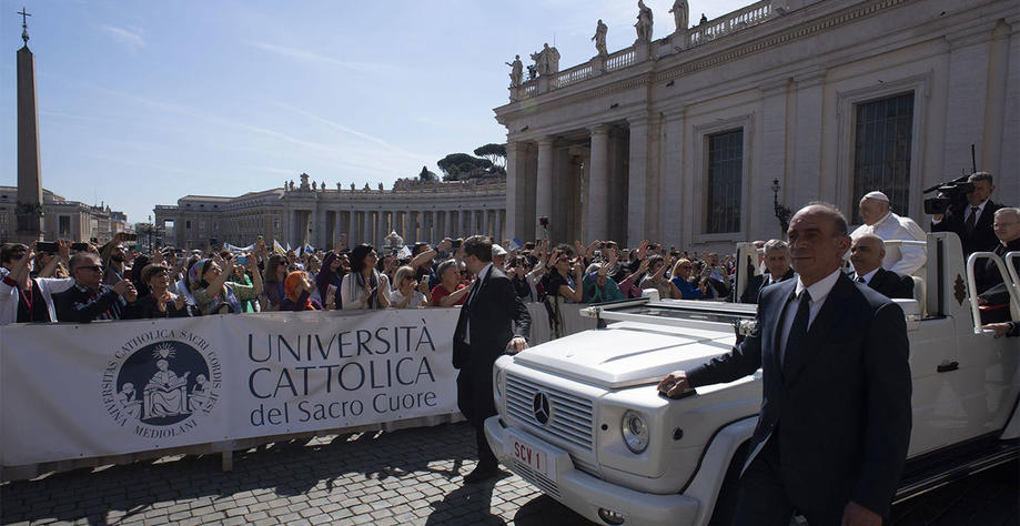 Preghiera Per La Famiglia Di Papa Francesco Papa Francesco, fino alla fine con il suo popolo | Secondo Tempo