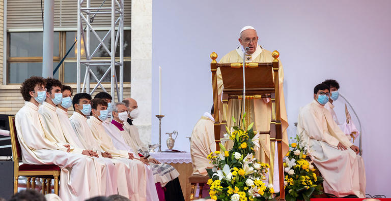 Ricordo, passione e conforto. L'omelia di Papa Francesco | Secondo Tempo