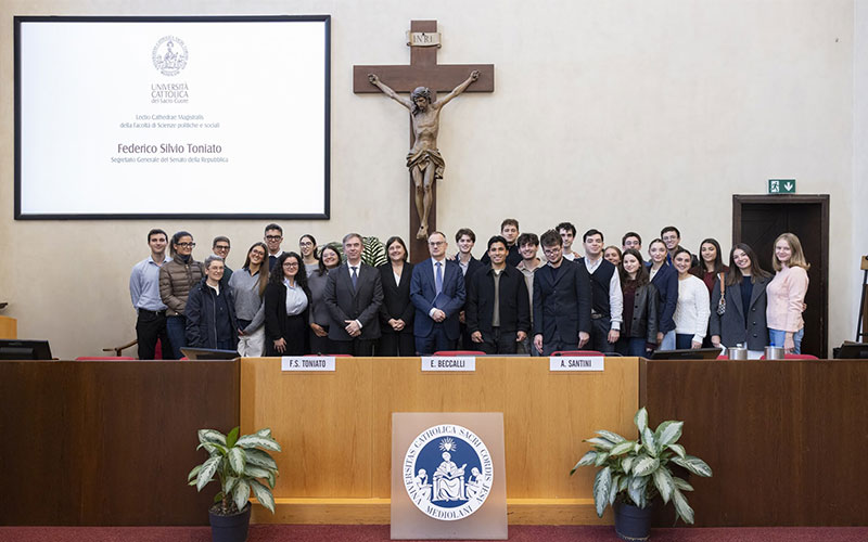 Istituzioni e intelligenza artificiale, in Cattolica la lectio magistralis di Federico Silvio Toniato