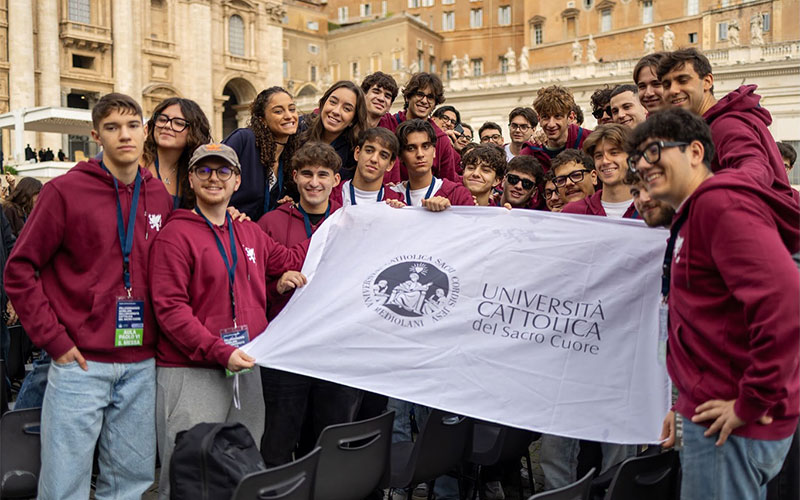 Il Pellegrinaggio Giubilare dell'Università Cattolica nell’incontro con Papa Leone XIV
