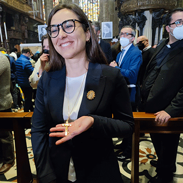 La croce e la spilla: i “gioielli” di Armida continuano a vivere