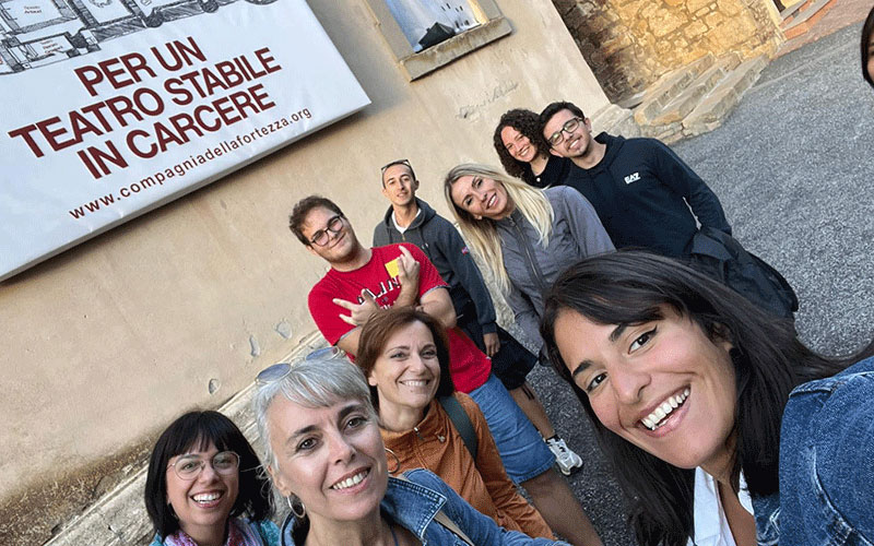 Volterra, dove il teatro attraversa le mura