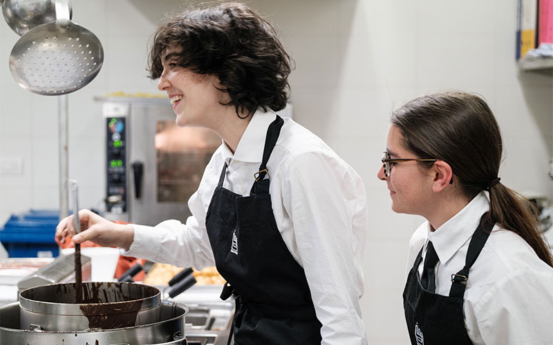 Imparare sul campo e con buoni maestri: la formazione professionale in Cattolica