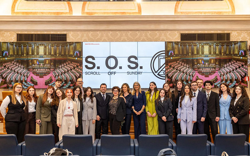 Scroll Off Sunday, una challenge degli studenti