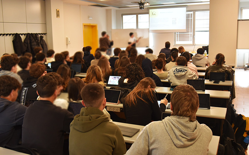 Citizen science, così si avvicinano i giovani alla ricerca scientifica