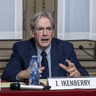 Ikenberry, l&rsquo;ordine liberale alle prese col &ldquo;tornado&rdquo; Trump