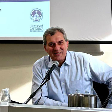 Carlos lo Sciacallo, oltre il mito: la storia restituisce voce alle vittime 
