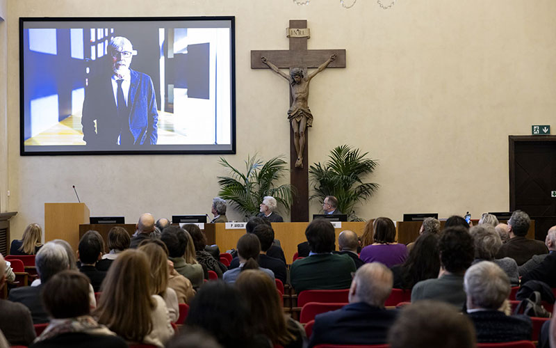 Ci&ograve; che lascia Fausto Colombo