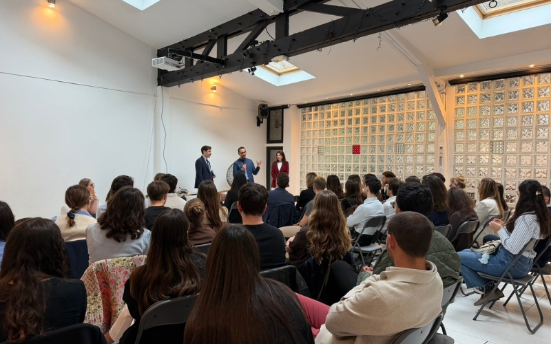 Meet and greet: &lsquo;Alleanza tra generazioni&rsquo; a Parigi